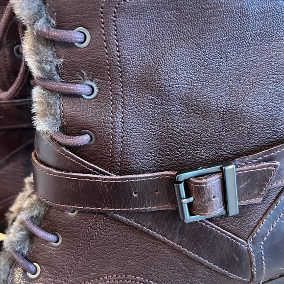 Ugg dark brown Ingrid boot size 8 - Picture 6 of 6